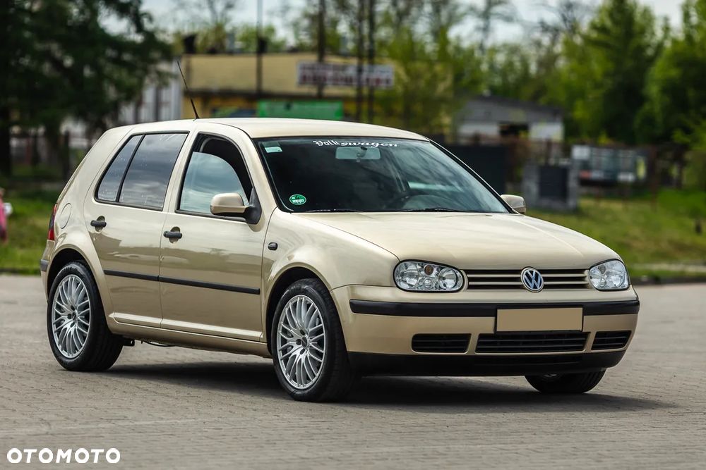 Volkswagen Golf - 12