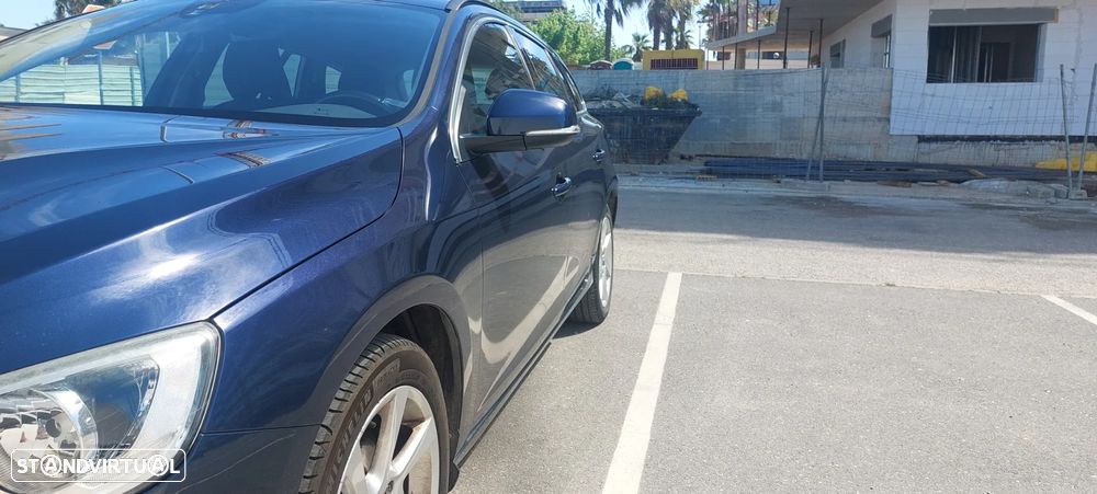 Volvo V60 1.6 D2 Momentum Eco - 4