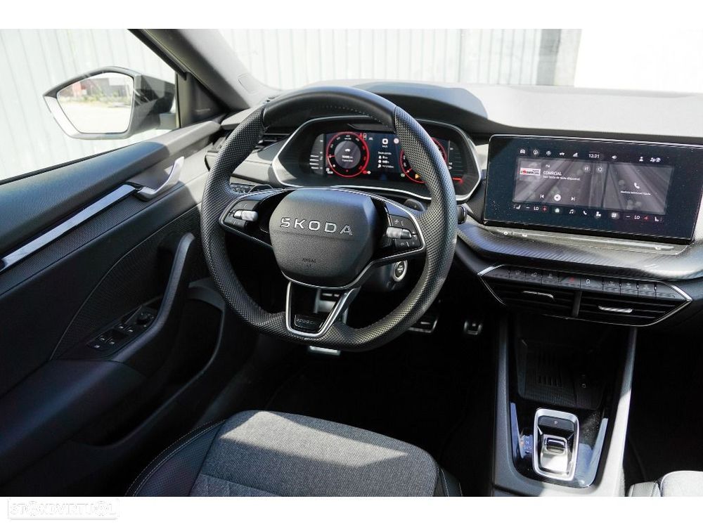 Skoda Octavia Break 2.0 TDI Sportline DSG - 21