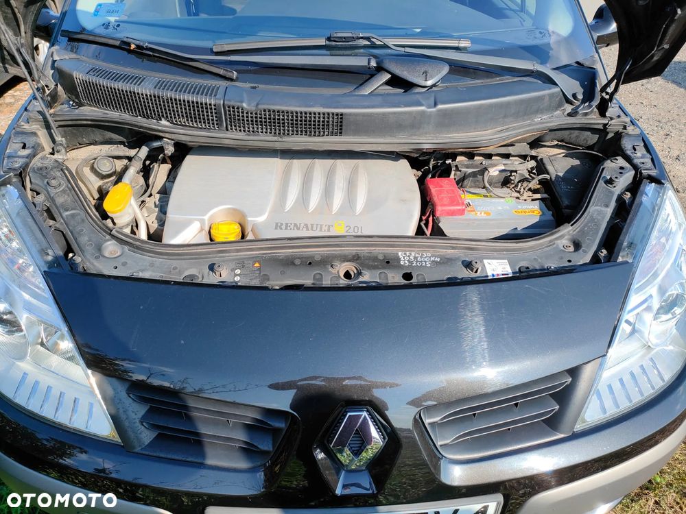 Renault Grand Scenic - 34