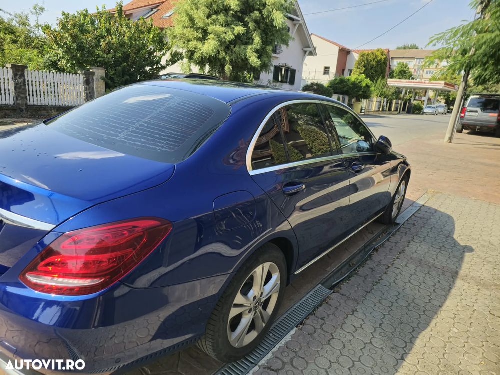 Mercedes-Benz C - 6