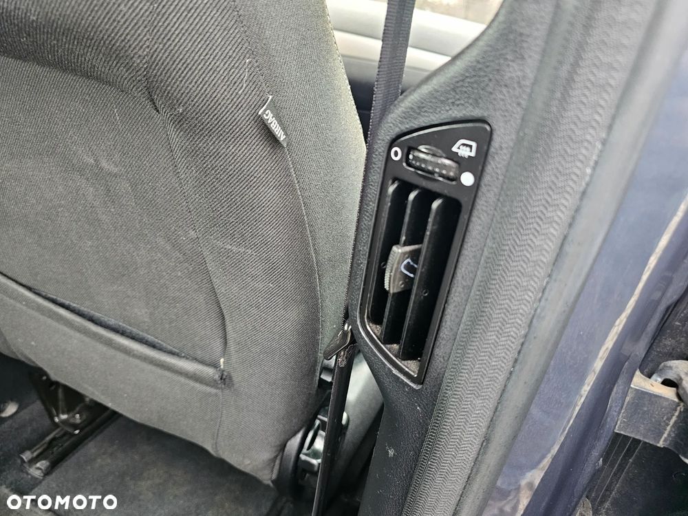 Ford S-Max 2.0 TDCi Ambiente - 13