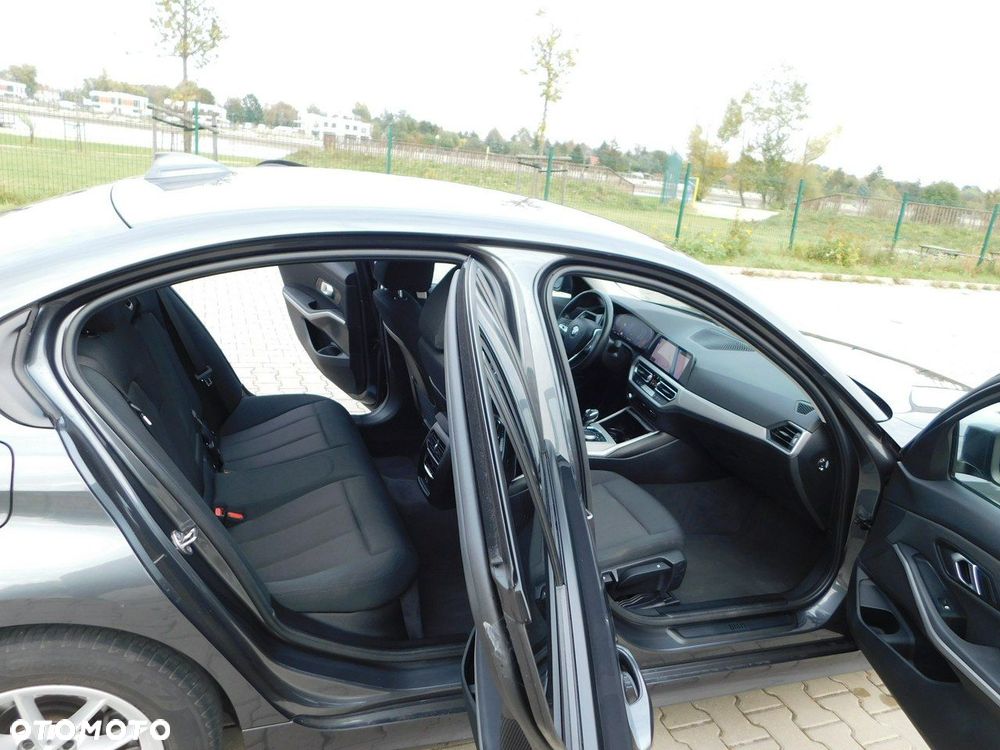 BMW Seria 3 - 11
