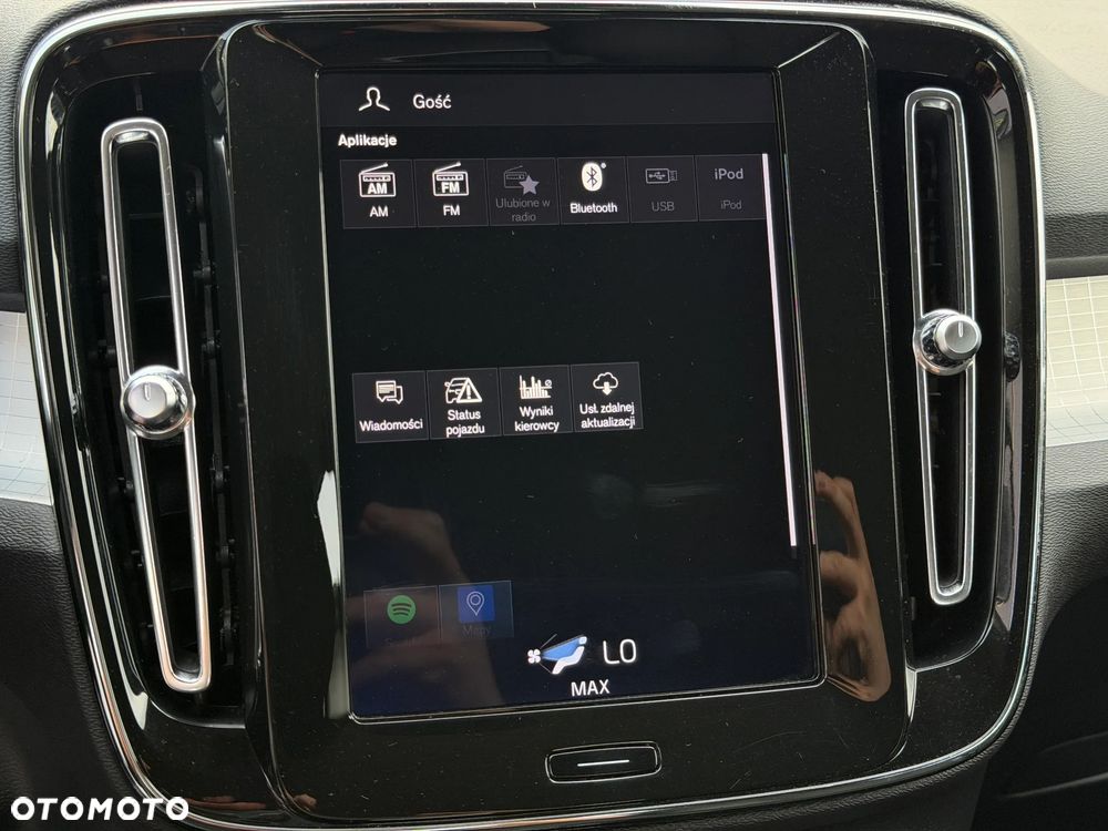 Volvo XC 40 T3 Momentum - 27