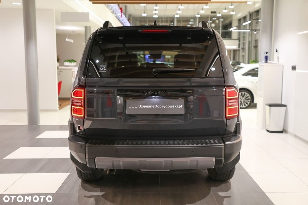 Toyota Land Cruiser - 6
