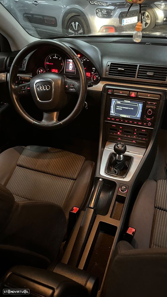 Audi A4 Avant 2.0 TDi S-line - 11