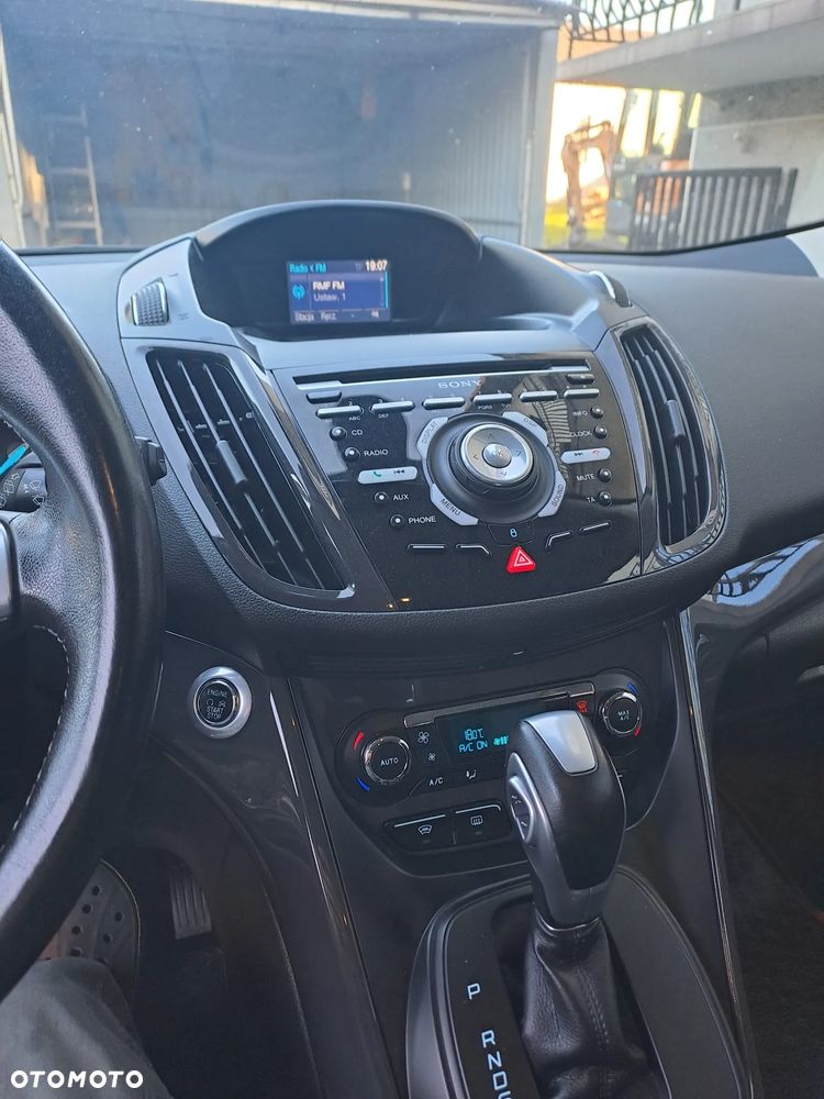 Ford Kuga 2.0 TDCi 4x4 Titanium - 14