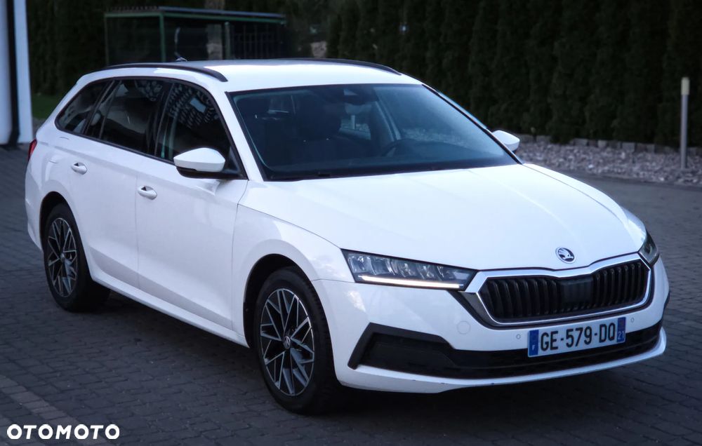 Skoda Octavia 2.0 TDI DSG Edition - 6