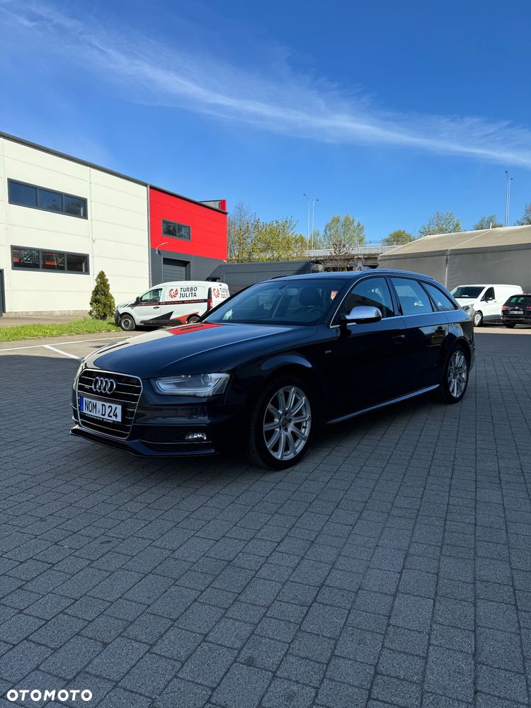 Audi A4 Avant 2.0 TDI DPF clean diesel quattro S tronic S line Sportpaket - 7