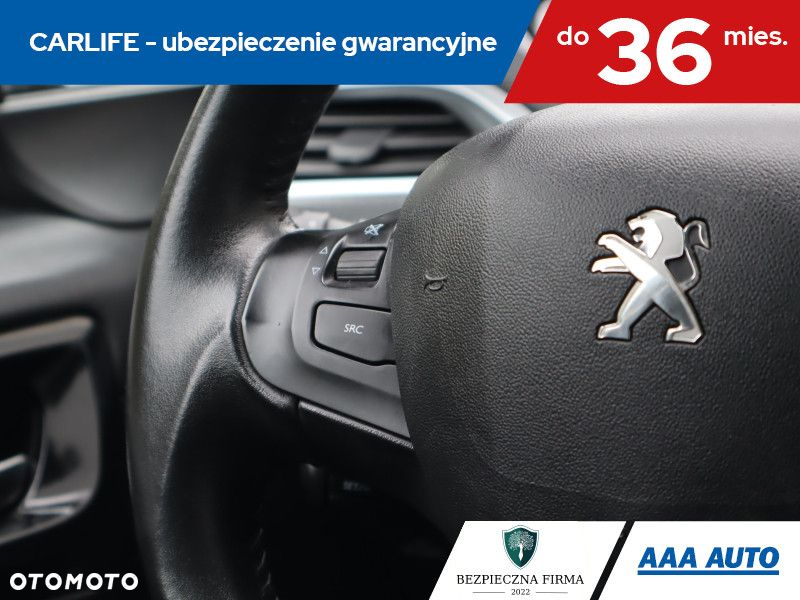 Peugeot 208 - 18