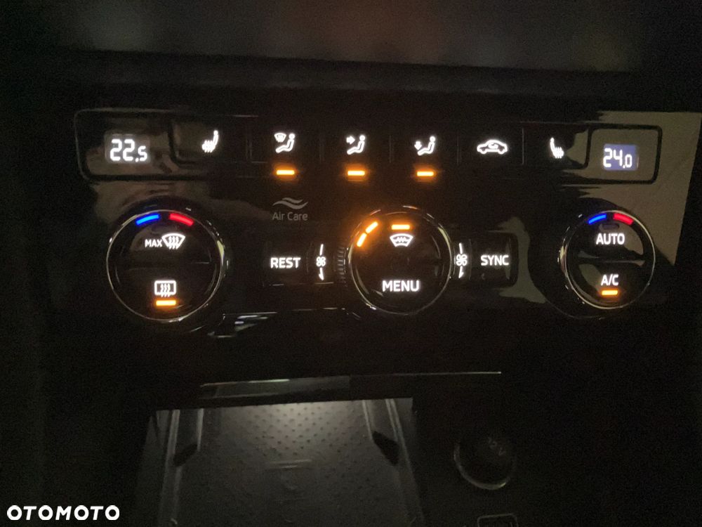 Skoda Superb 2.0 TDI SCR Sportline DSG - 22