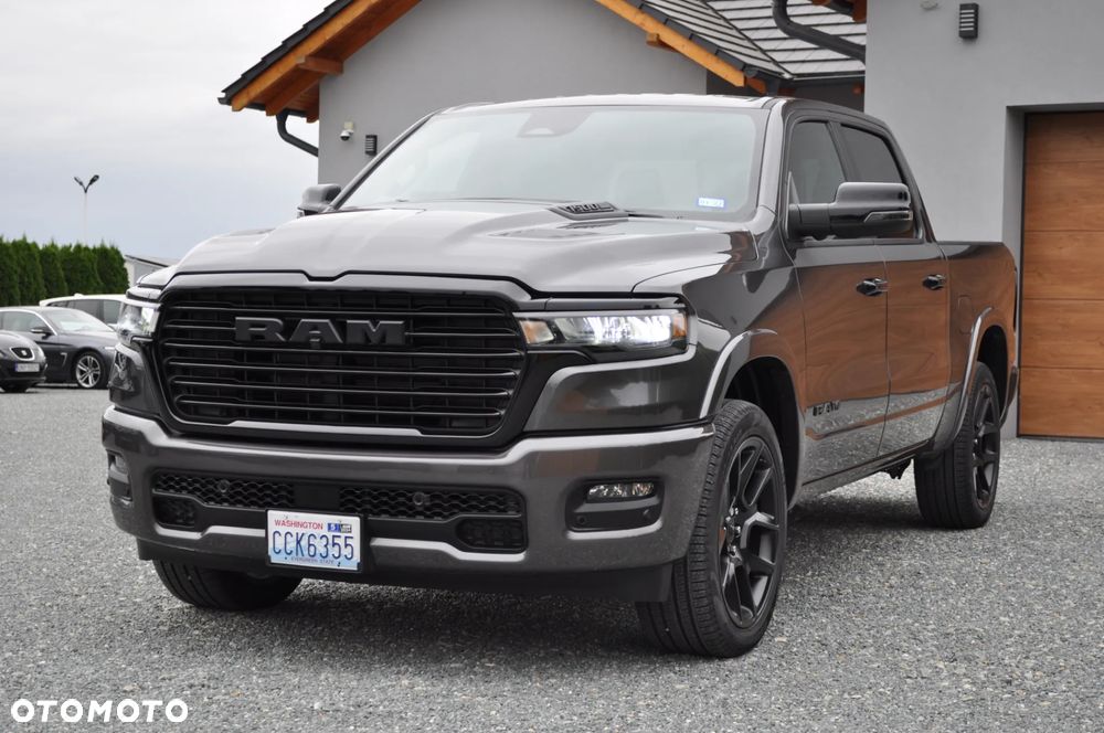 RAM 1500 Laramie Night Premium - 14