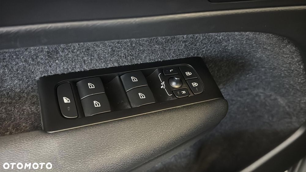 Volvo XC 40 T3 Inscription - 32