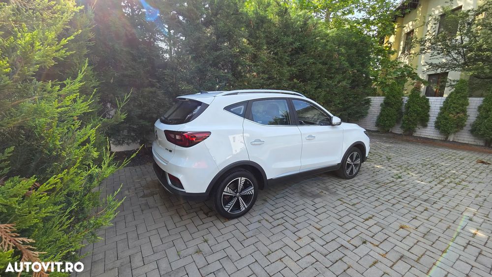 MG ZS EV - 4