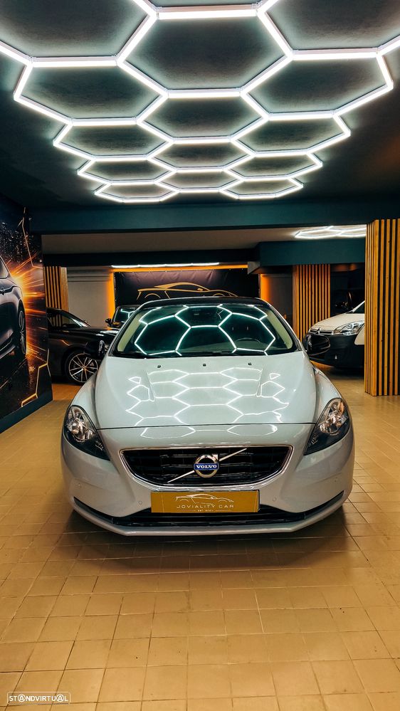 Volvo V40 D2 Summum - 2