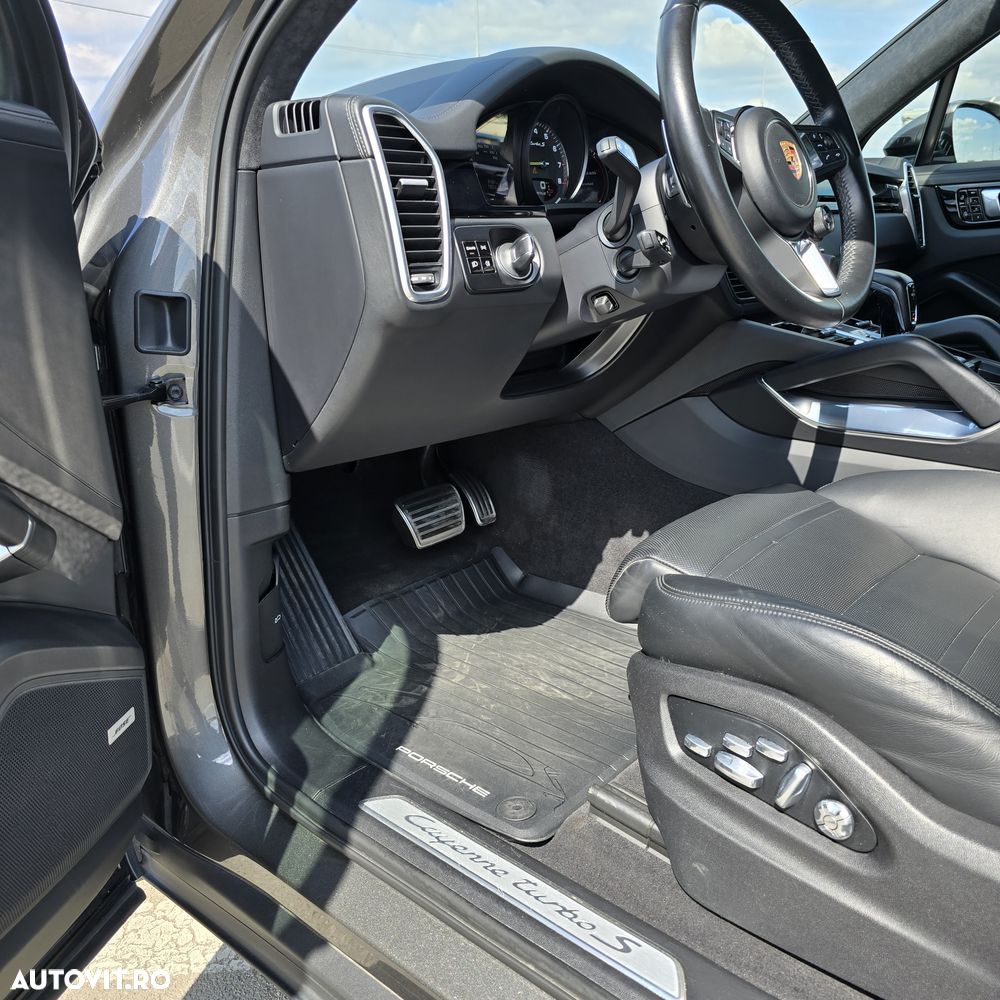 Porsche Cayenne Turbo S E-Hybrid Tiptronic S - 14