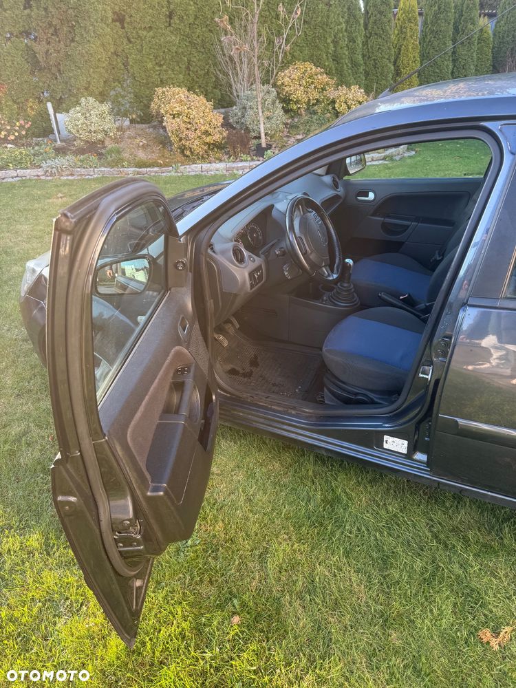 Ford Fiesta - 7