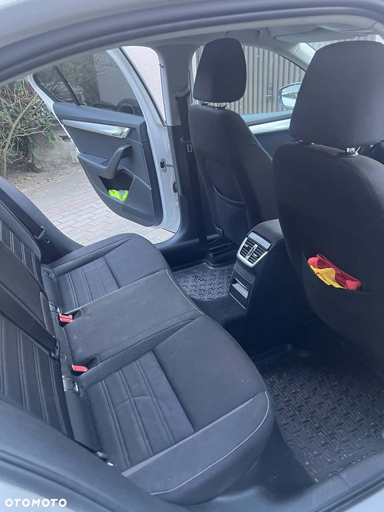 Skoda Octavia 2.0 TDI Drive - 11