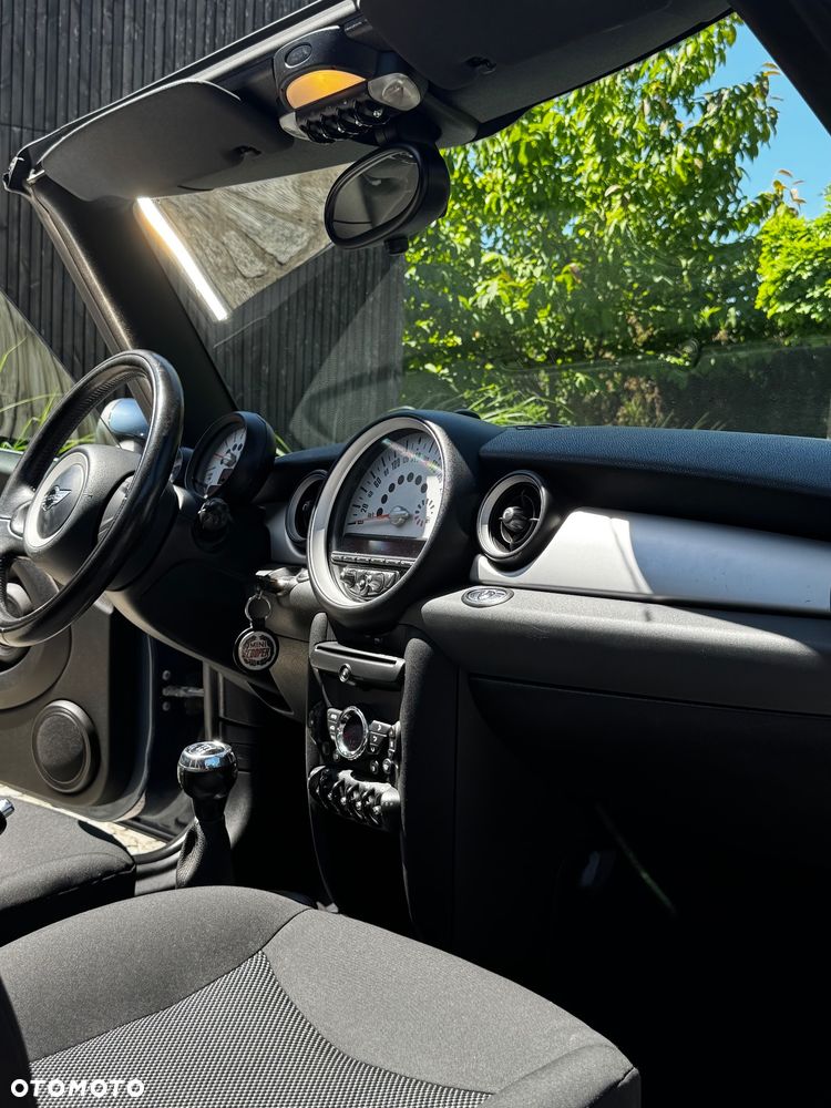 MINI Cooper Standard - 12