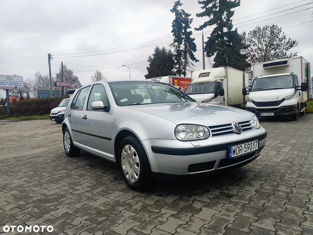 Volkswagen Golf 1.6 Comfortline - 4