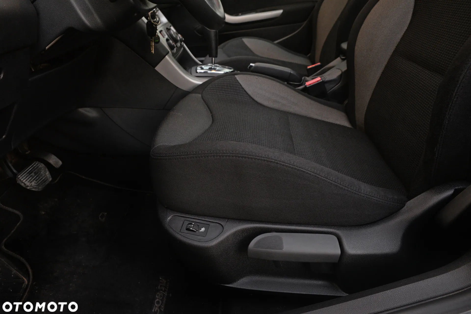 Peugeot 308 SW BlueHDi 120 EAT6 Stop & Start Active Business-Paket - 39