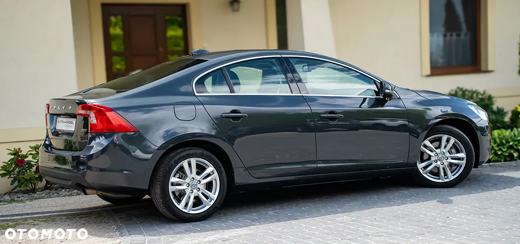 Volvo S60 2.0T Powershift Summum - 17