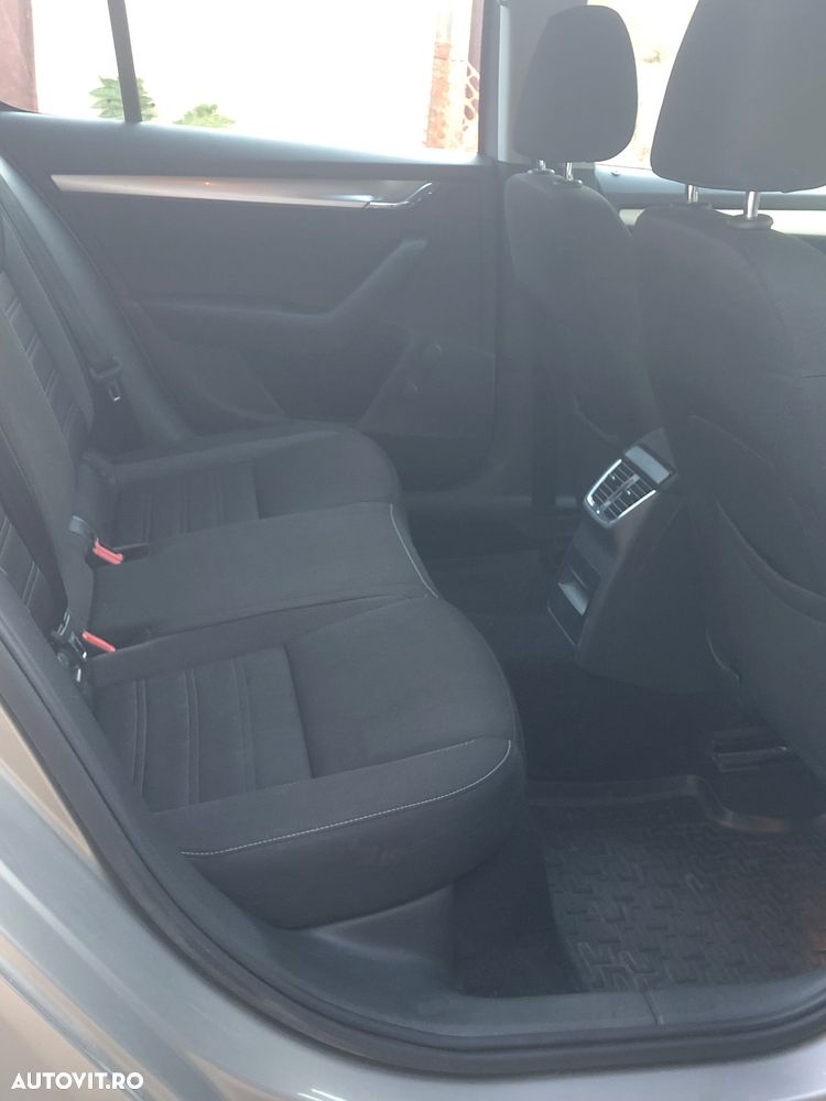 Skoda Octavia 1.6 TDI Active - 8