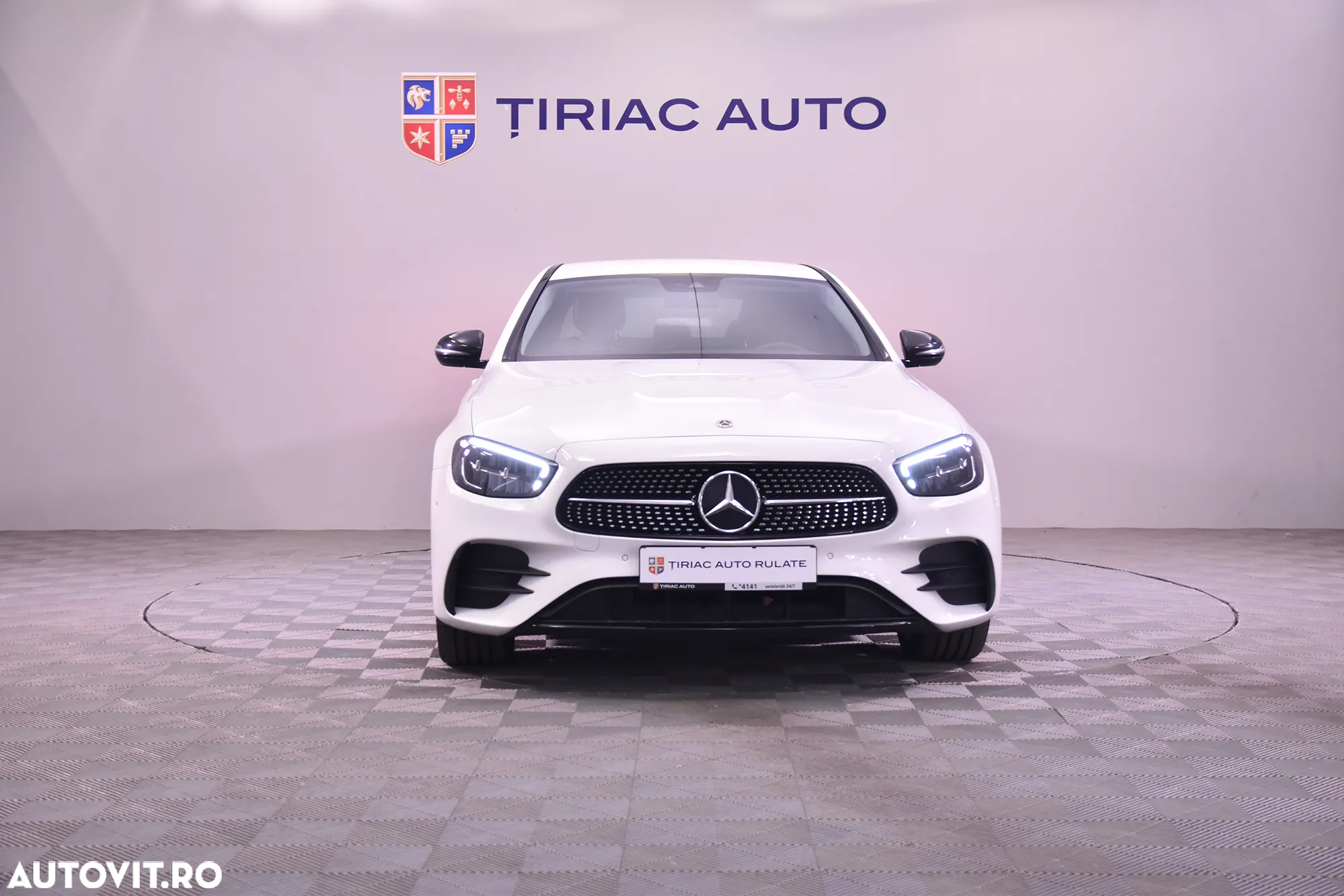 Mercedes-Benz E 300 4Matic 9G-TRONIC AMG Line - 8