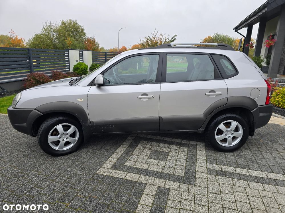 Hyundai Tucson 2004 photo 2