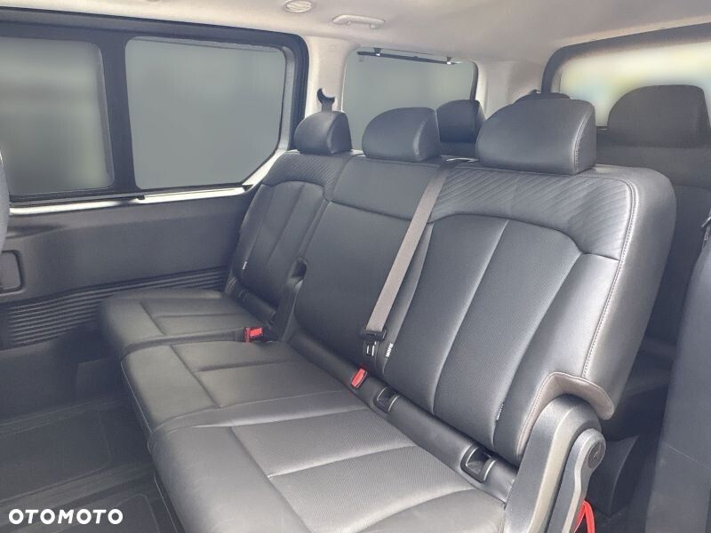 Hyundai Staria 1.6 T-GDI HEV Smart VIP - 12