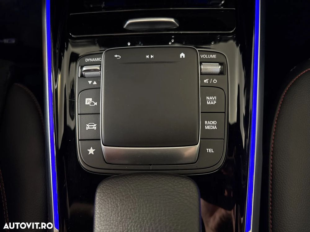 Mercedes-Benz EQB - 18
