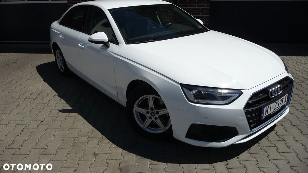 Audi A4 Limousine - 11