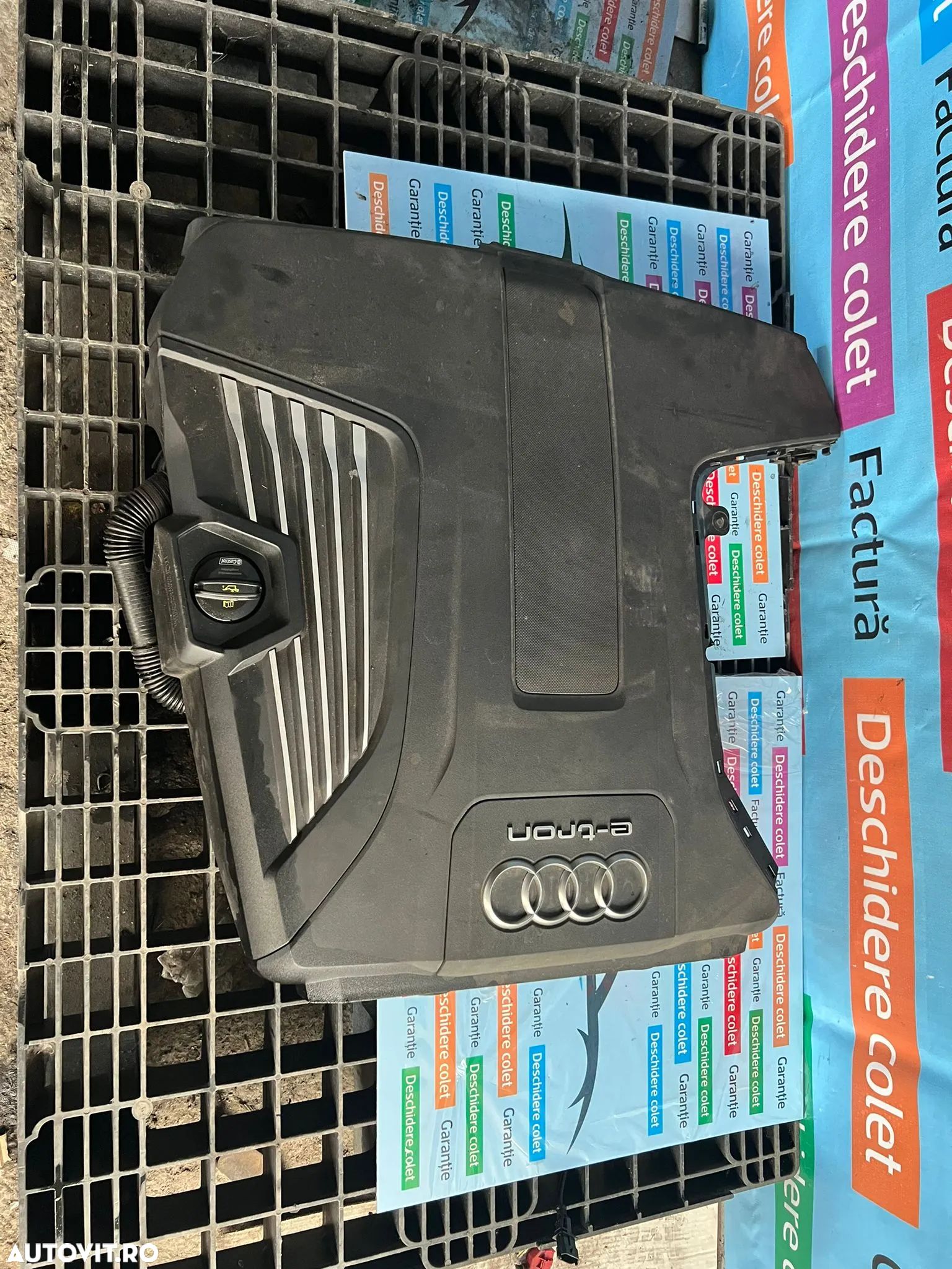 Capac motor carcasa filtru aer Audi Q7 4M E Tron - 1