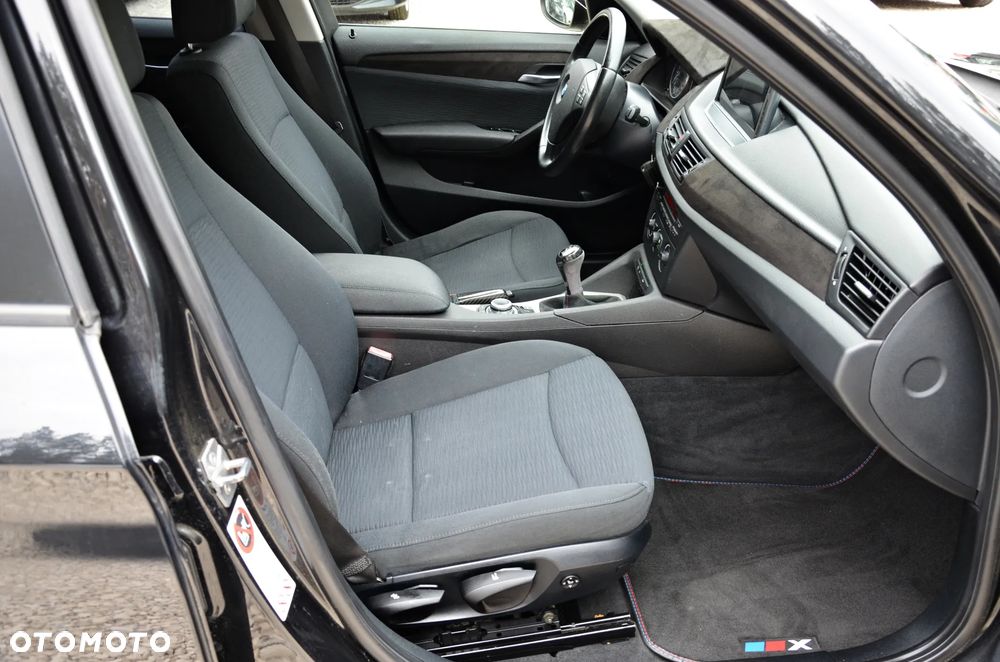 BMW X1 sDrive18d Sport Line - 35
