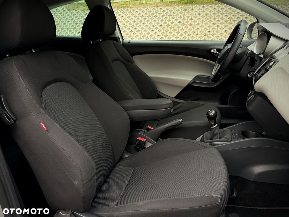 Seat Ibiza SC 1.4 16V Sport - 24