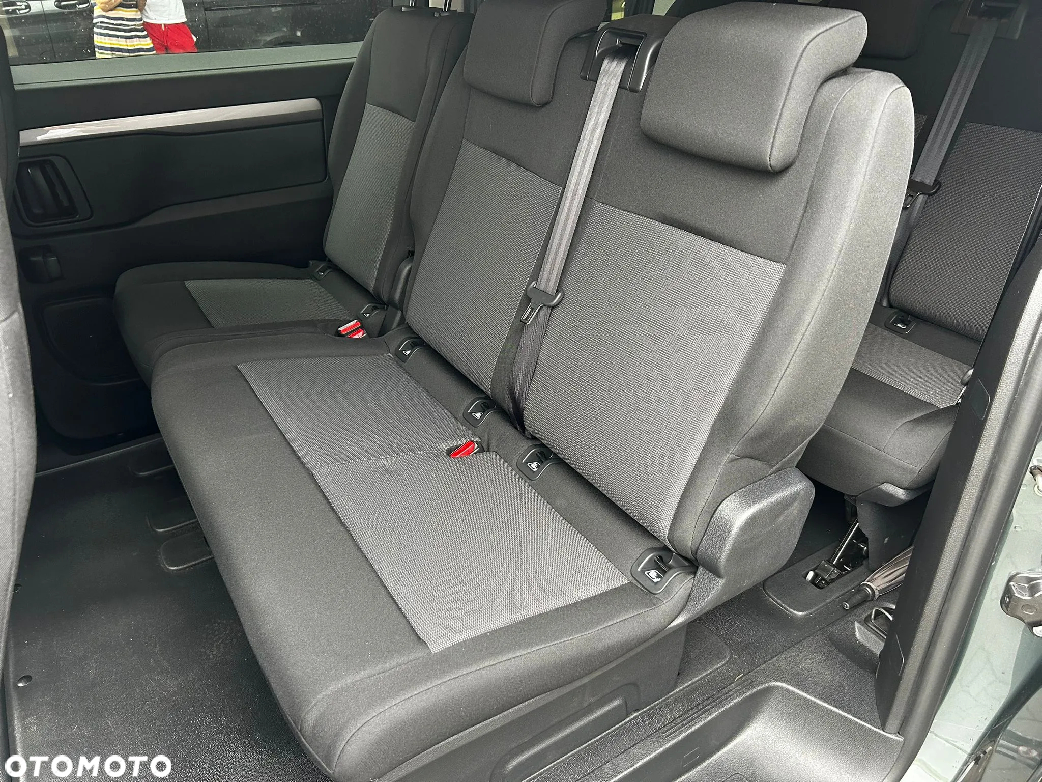 Peugeot Traveller 2.0 BlueHDi Long Allure - 25