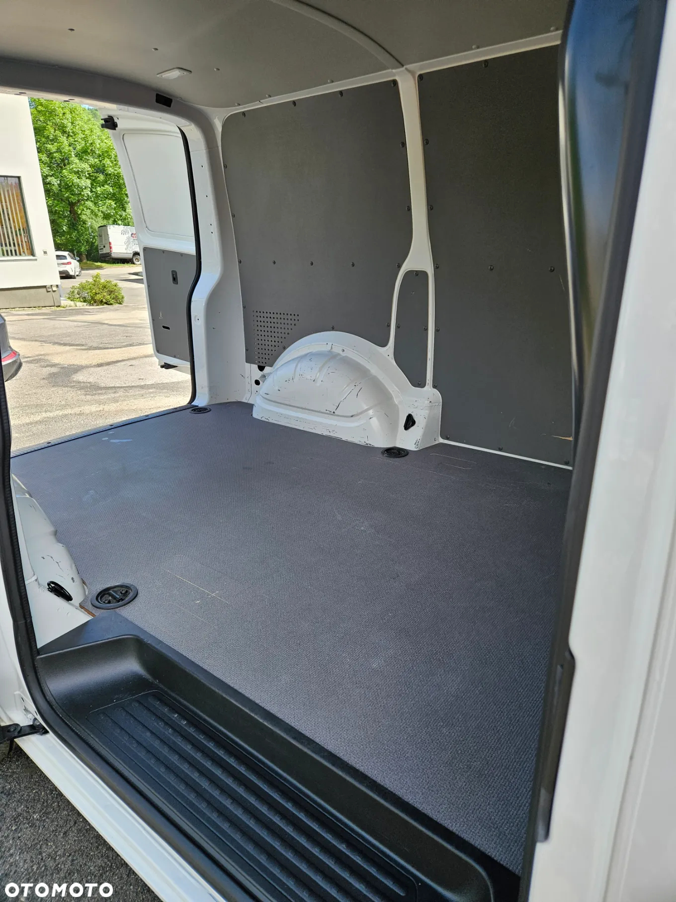 Volkswagen T6.1 Transporter 4x4 DSG automat 4motion nawigacja rok 2023 przeebieg 6791km - 15