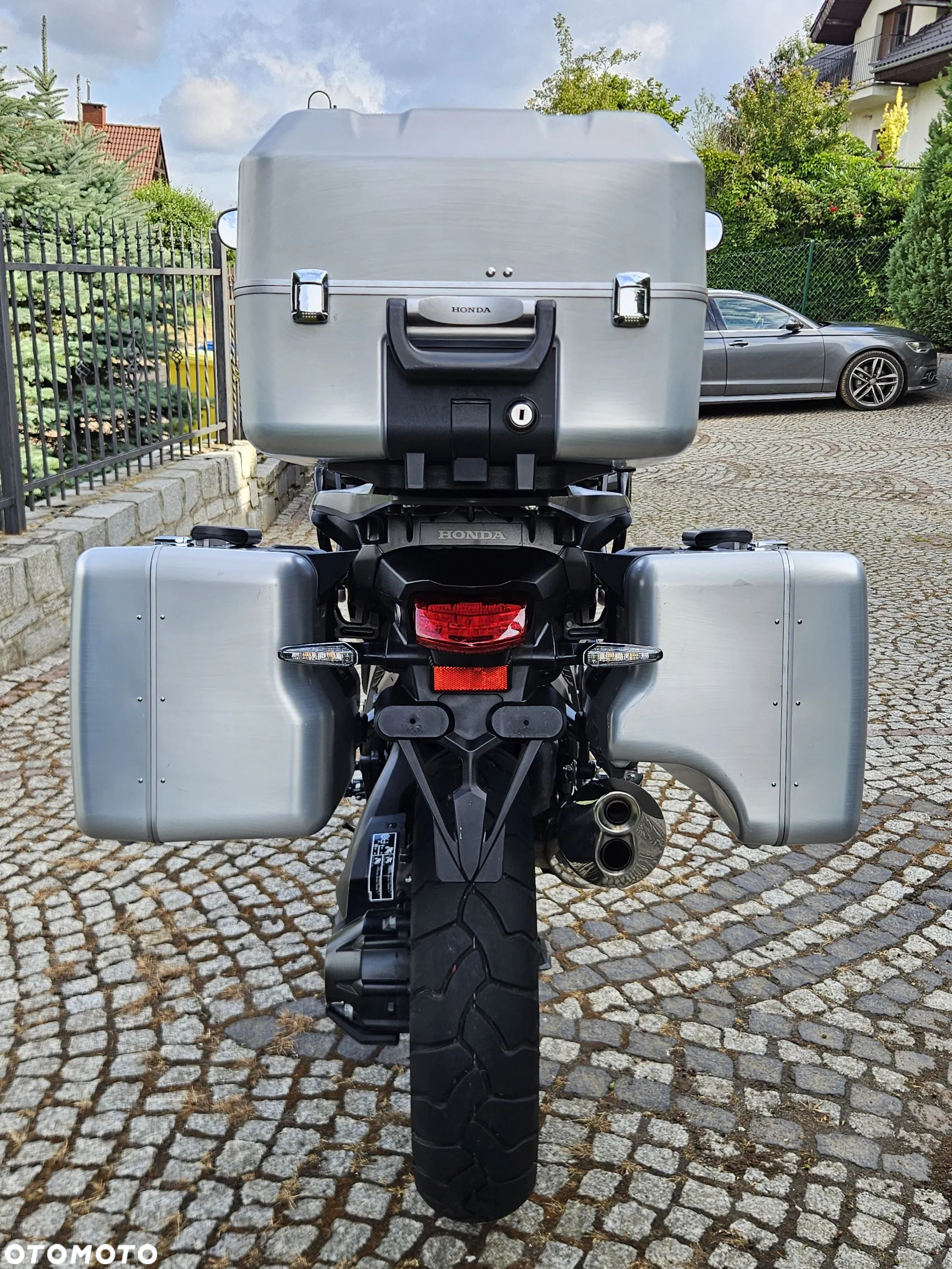 Honda VFR - 25