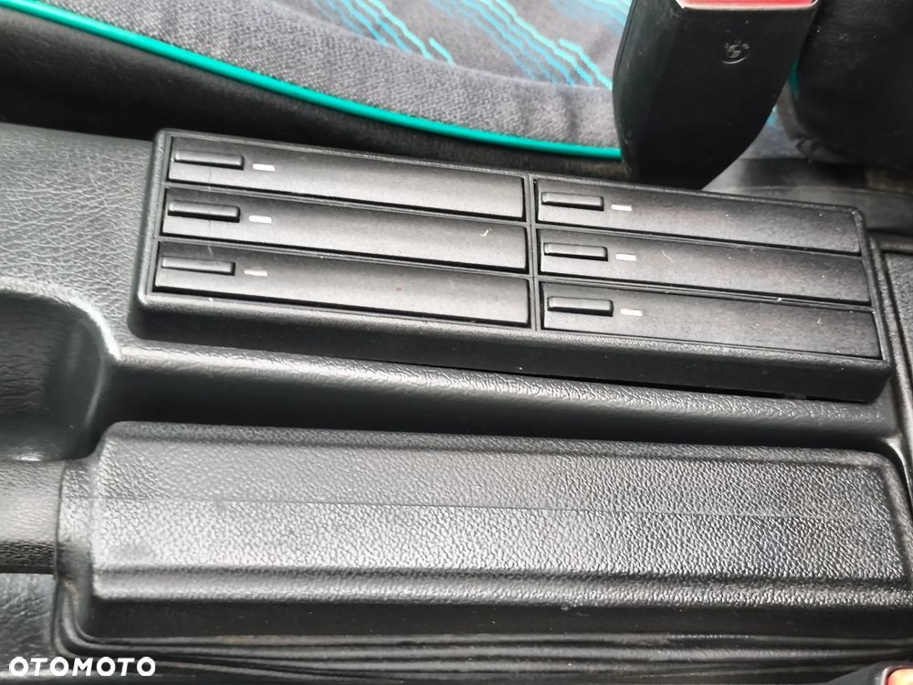 BMW Seria 3 316i - 23