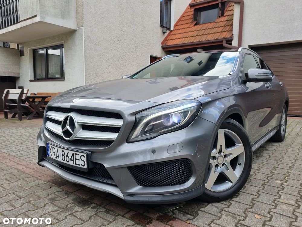Mercedes-Benz GLA - 1