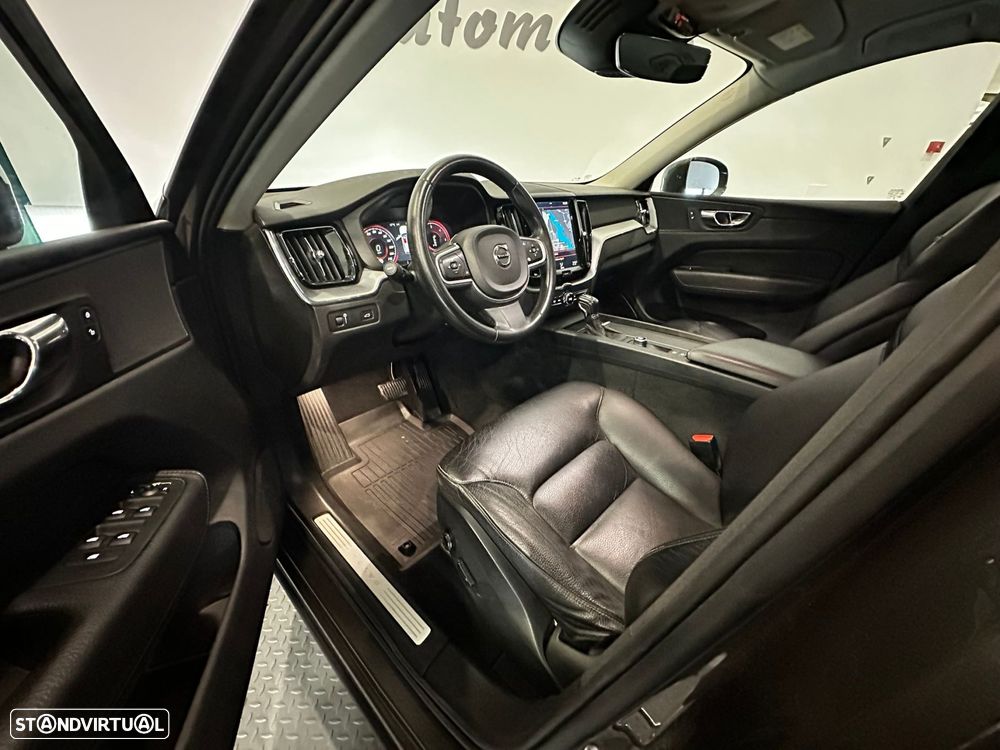 Volvo XC 60 2.0 D4 Momentum AWD Geartronic - 12