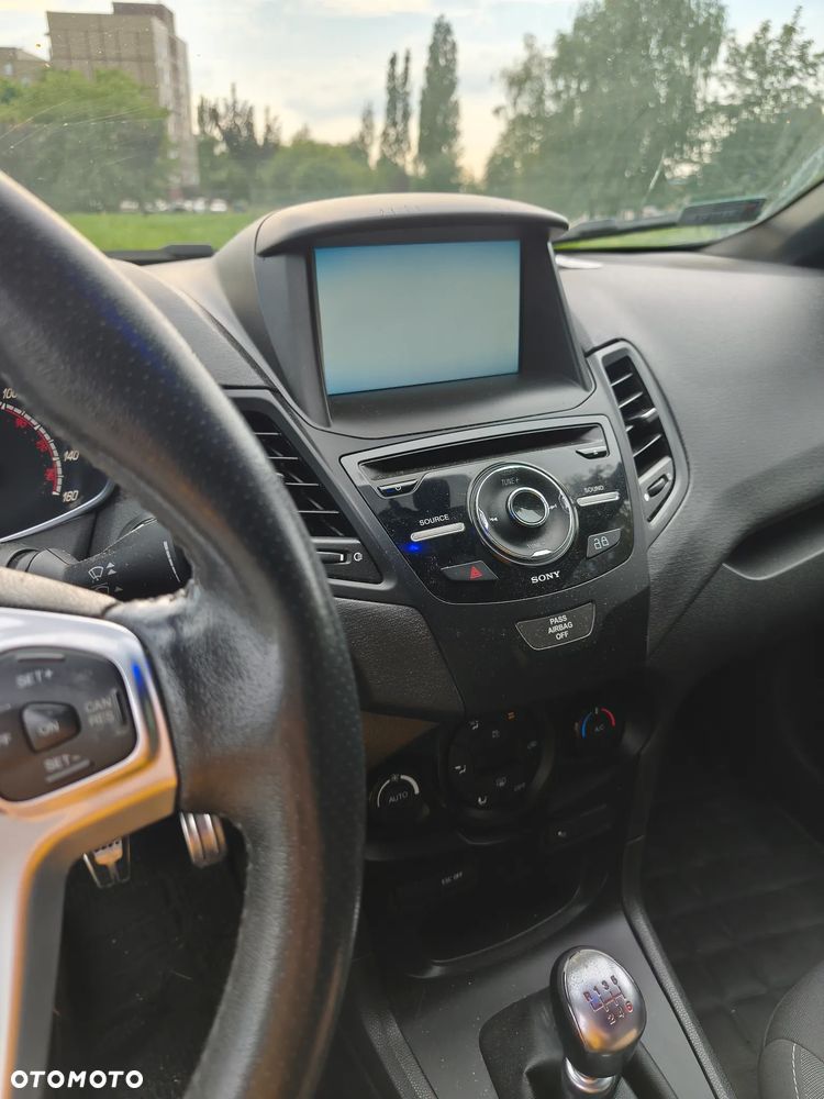 Ford Fiesta ST - 8