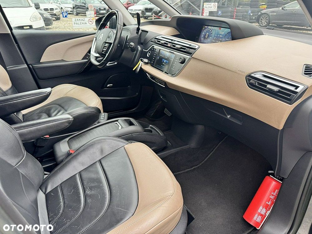 Citroën C4 Grand Picasso - 11