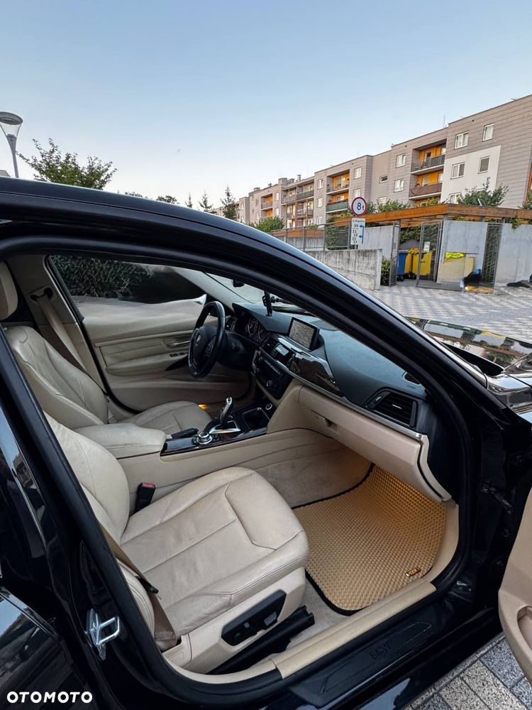 BMW Seria 3 328i - 6