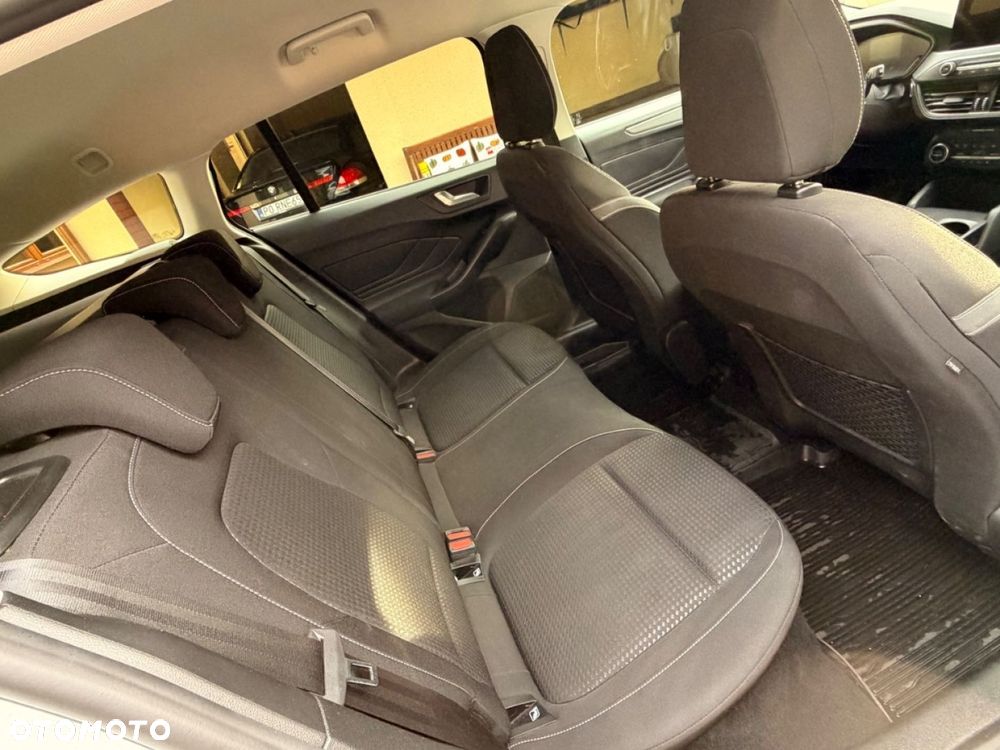 Ford Focus - 17