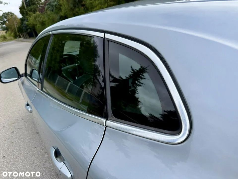 Volvo V40 T3 Momentum - 12