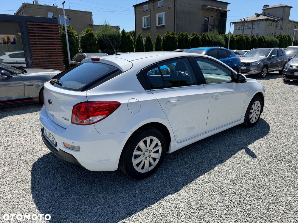 Chevrolet Cruze 1.6 LT - 21
