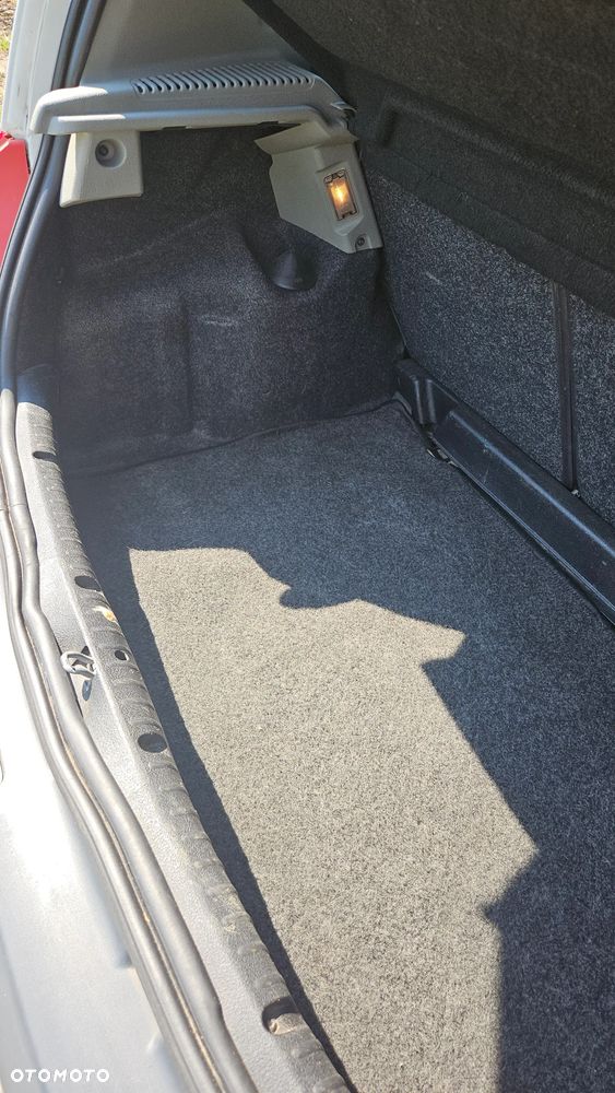 Renault Clio 1.2 16V Authentique - 5