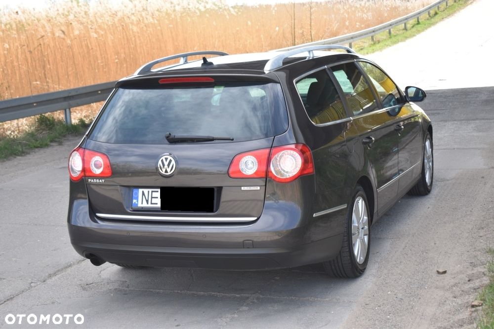 Volkswagen Passat - 12