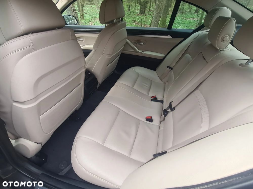 BMW Seria 5 520d xDrive Luxury Line - 12